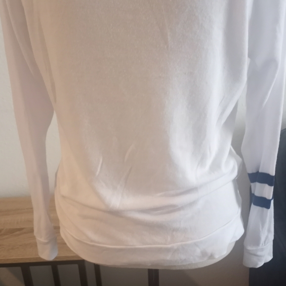 Fun beach lightweight top Swim wear. - Picture 4 of 6